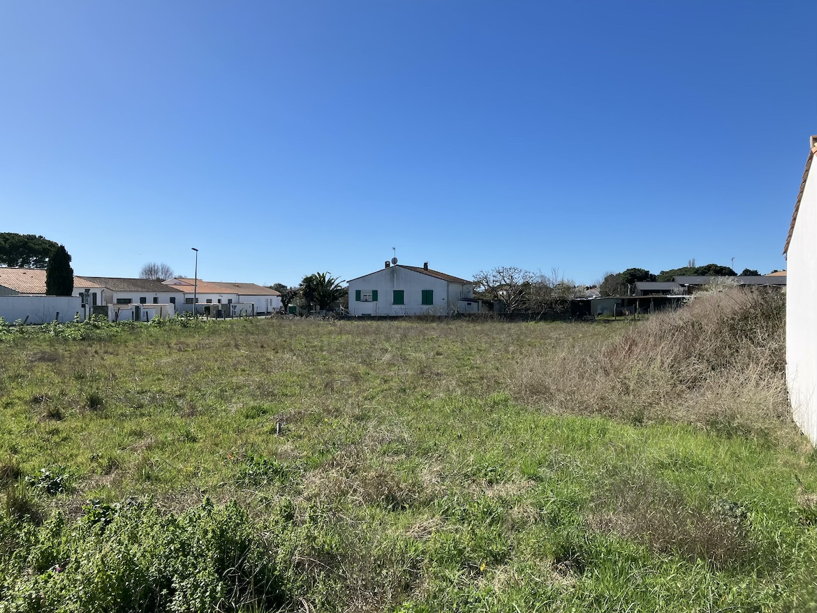 Terrain à Bâtir